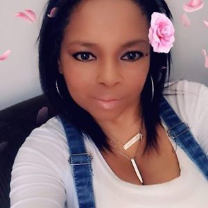 Meet your Posher, Sharon